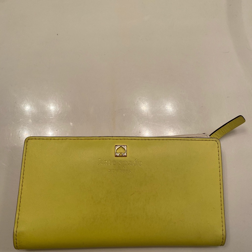 Kate Spade wallet - Picture 2 of 3